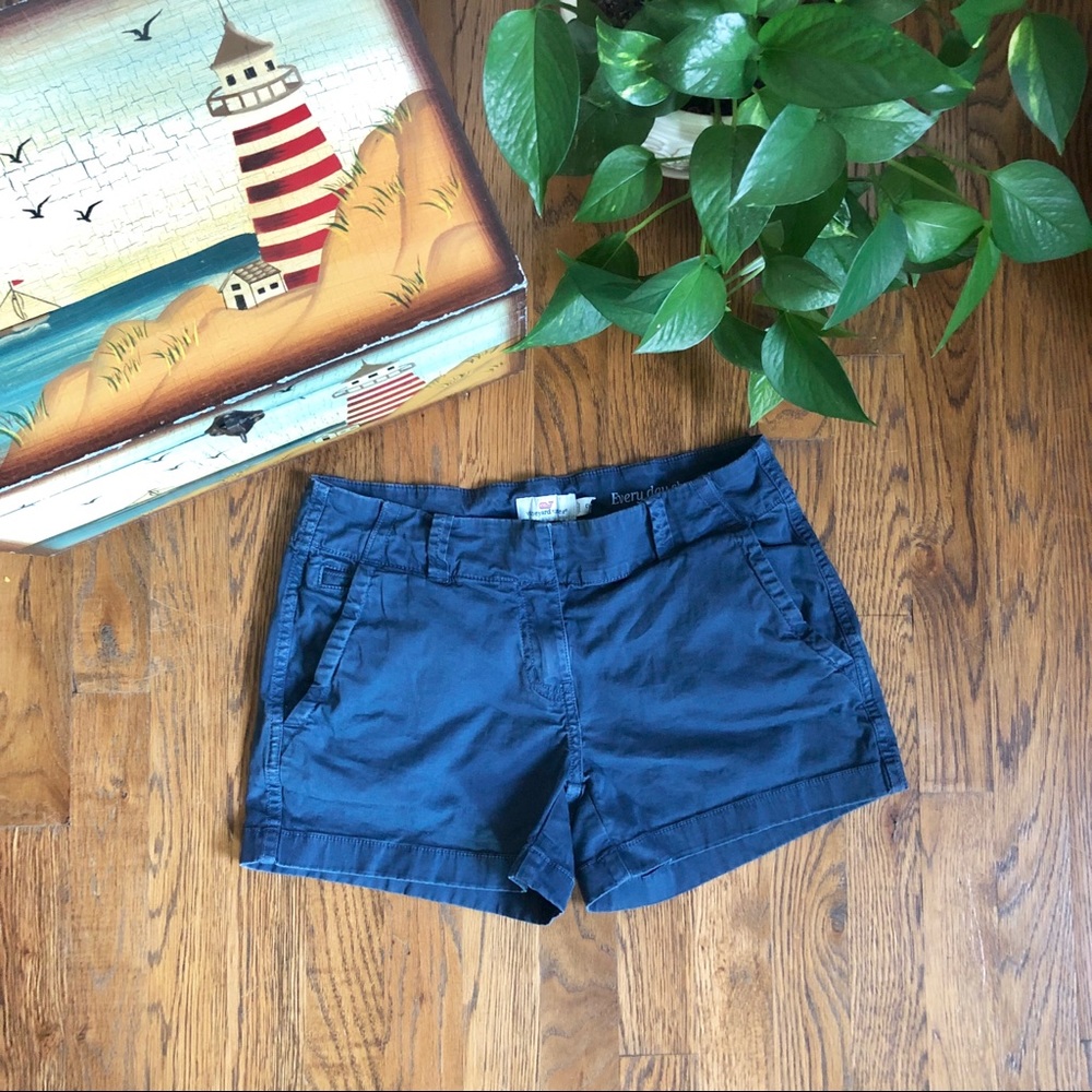 SOLD 🔴 Vineyard Vines | Everyday Navy Shorts - Picture 1 of 8
